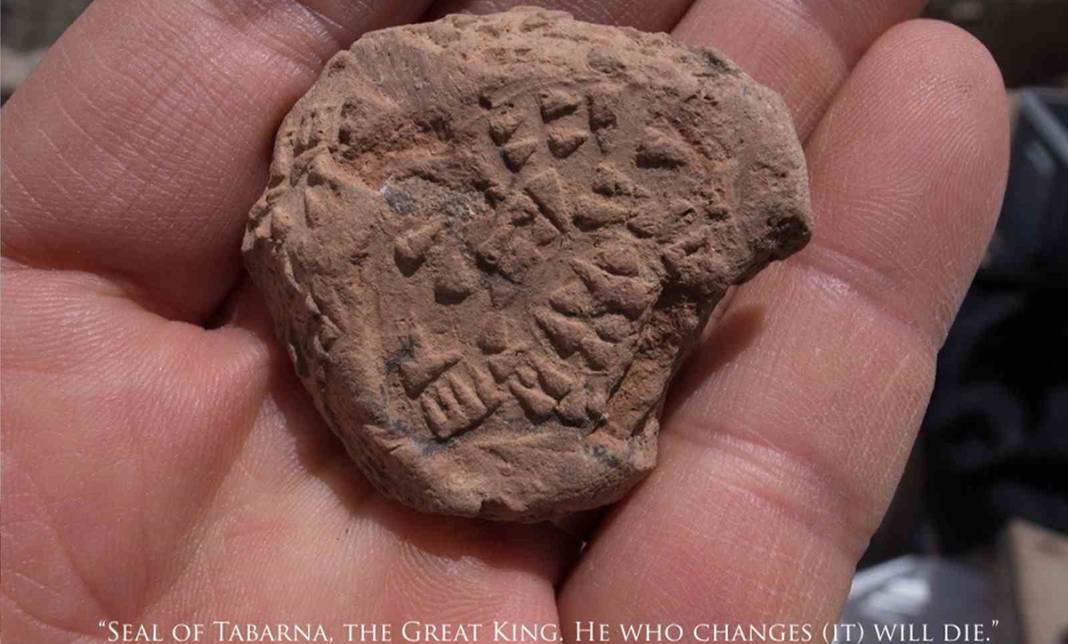 Hitit kraliyet mührü bulundu: Üzerindeki çivi yazısı şoke etti! 4